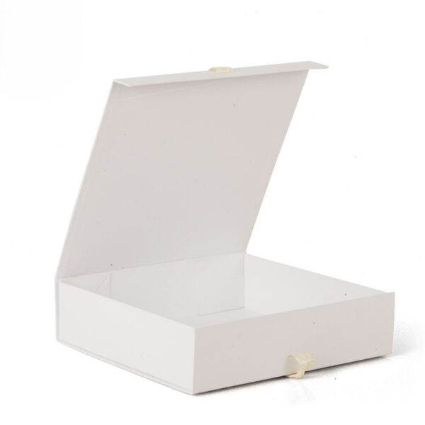 Rigid Pillow Presentation Box with Satin Ribbon Closure Rigid Pillow Presentation Box with Satin Ribbon Closure